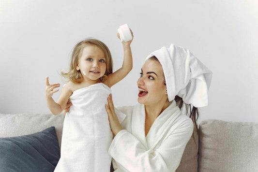 Est-ce que la crème solaire ralentit le vieillissement ? - Holy Skin