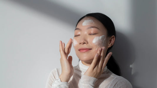 Le meilleur ordre pour appliquer sa skincare ✅ - Holy Skin