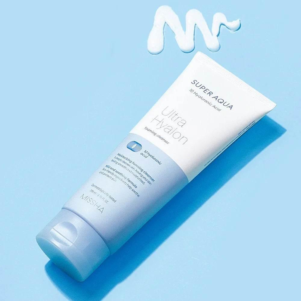 Missha - Super Aqua Ultra Hyalron Foaming Cleanser - Holy Skin