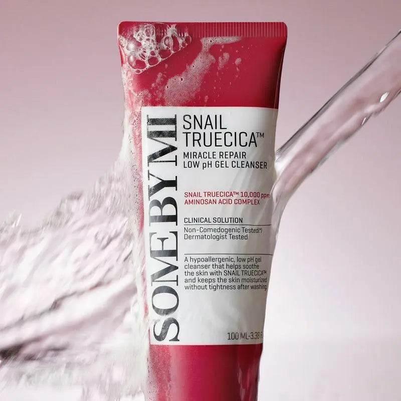 Some-By-Mi-Snail-Truecica-Miracle-Repair-Low-pH-Gel-Cleanser-4 - Holy Skin