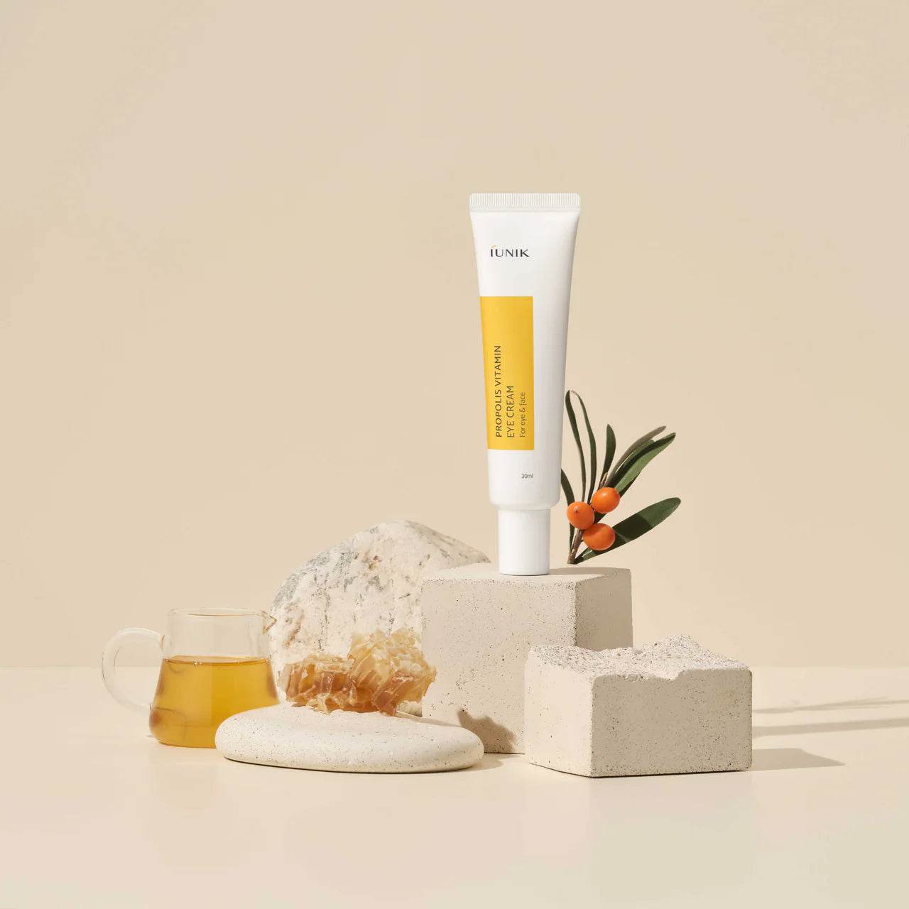 iUNIK - Propolis Vitamin Eye Cream - Holy Skin