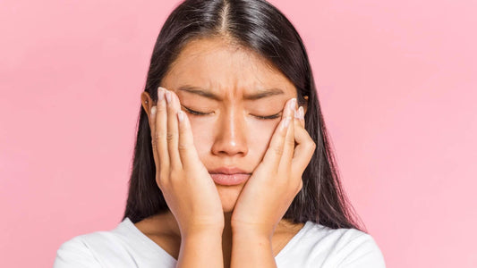 Comment éviter d'avoir la peau qui brille ? Voici 6 Astuces ! ✨ - Holy Skin