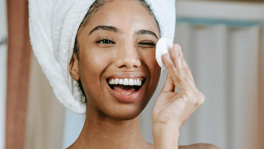 Comment avoir un teint lumineux ? Nos secrets révélés - Holy Skin
