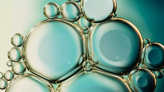 Acide glycolique : bienfaits, risques et comment l’utiliser - Holy Skin