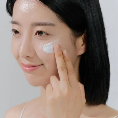 SKIN1004 - Madagascar Centella Air-Fit Suncream Light SPF30 PA++++ - Holy Skin