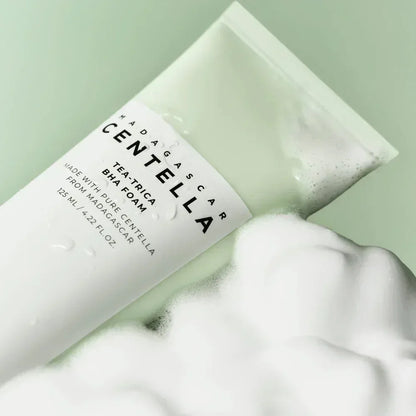 SKIN1004-Madagascar-Centella-Tea-trica-BHA-Foam-5 - Holy Skin