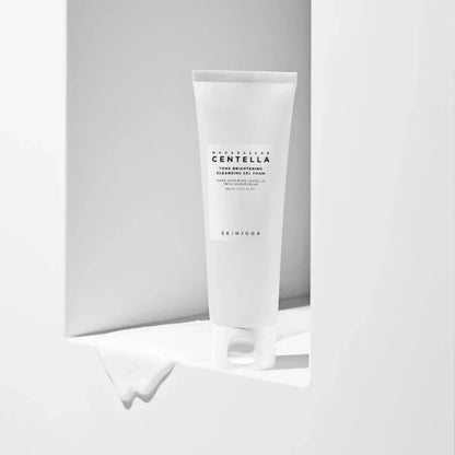 SKIN1004-Madagascar-Centella-Tone-Brightening-Cleansing-Gel-Foam-5 - Holy Skin
