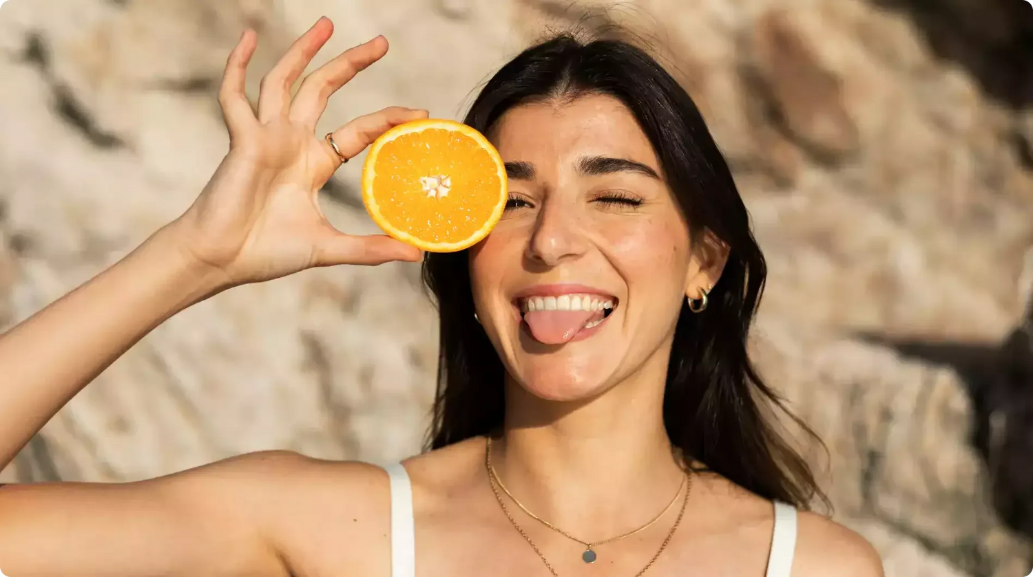 femme-vitamine-c-eclat-peau - Holy Skin