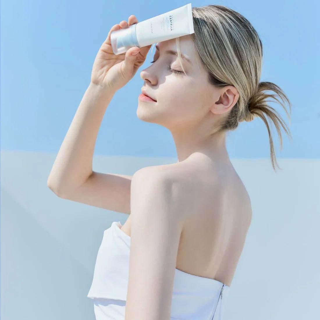 SKIN1004 - Madagascar Centella Hyalu-Cica Water-Fit Sun Serum - Holy Skin